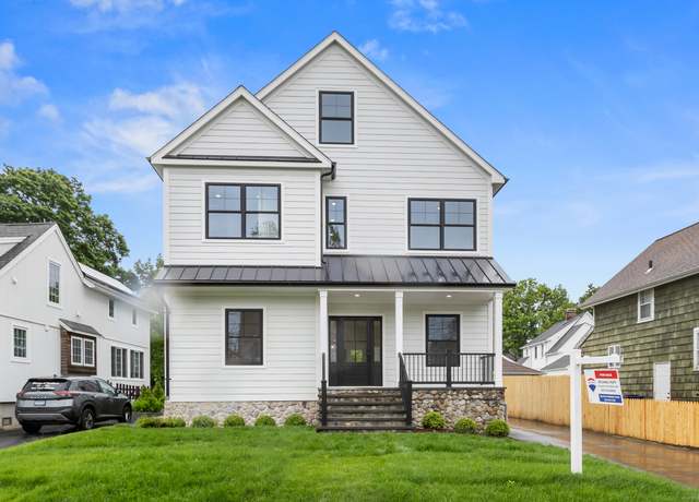 Property at 879 Riverside Dr, Fairfield, CT 06824, 5 beds, 3 baths