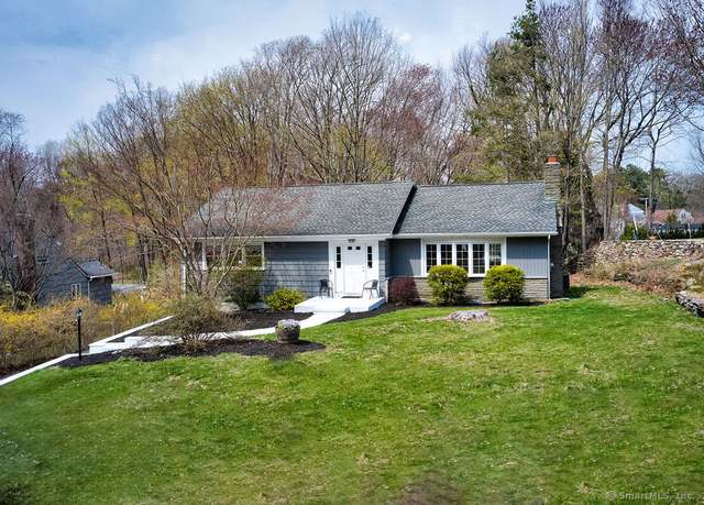 Property at 150 Lake Ave, Trumbull, CT 06611, 3 beds, 2.5 baths