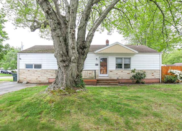 Property at 44 Columbia Dr, Milford, CT 06460, 3 beds, 1 bath
