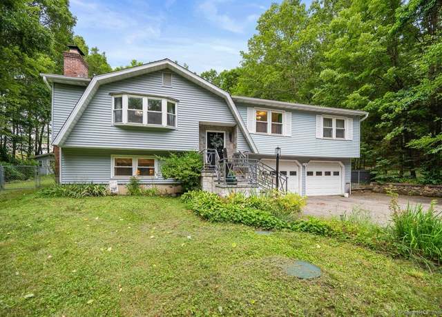 Property at 1996 Straits Tpke, Middlebury, CT 06762, 3 beds, 3 baths