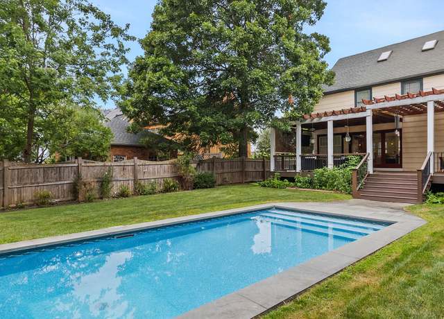 Property at 9 Ellsworth Rd, West Hartford, CT 06107, 4 beds, 1.5 baths