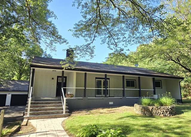 Property at 260 Smith St, South Windsor, CT 06074, 3 beds, 2 baths