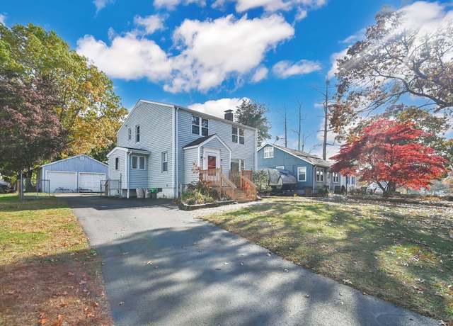 Property at 92 Dewey Ave, East Haven, CT 06512, 3 beds, 1.5 baths
