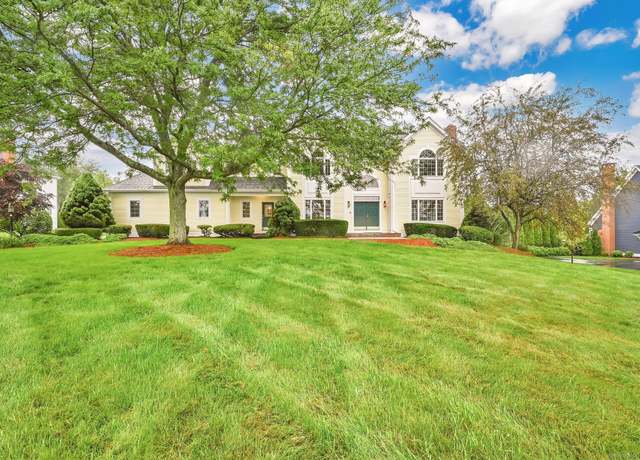Property at 106 Brentwood Dr, Glastonbury, CT 06033, 5 beds, 3.5 baths
