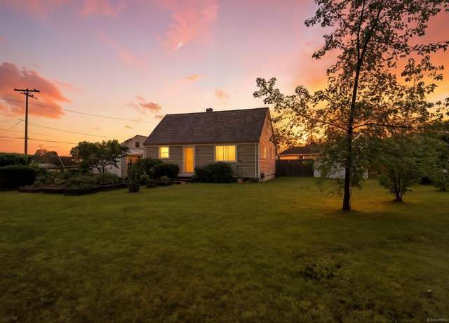 Property at 2 Thomas St, Enfield, CT 06082, 3 beds, 1.5 baths