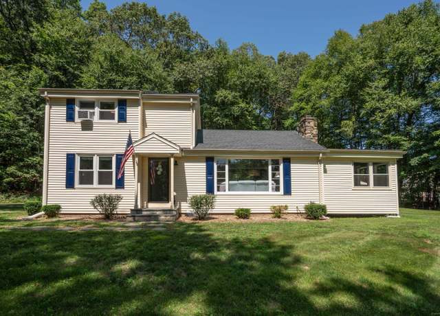 Property at 10 Taine Mountain Rd, Farmington, CT 06085, 4 beds, 2 baths