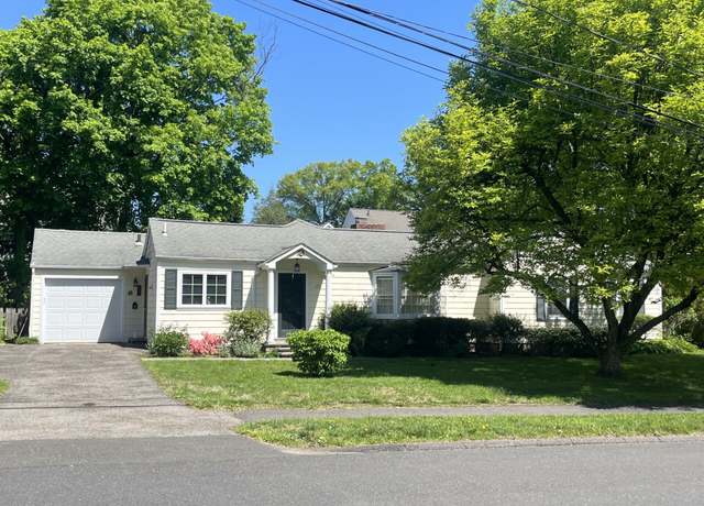 Property at 25 Gower Rd, New Canaan, CT 06840, 3 beds, 2.5 baths