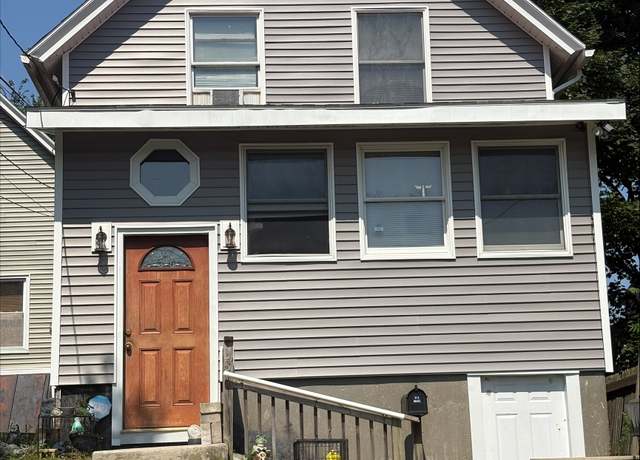 Property at 38 Mountain Ave, New London, CT 06320, 3 beds, 1 bath