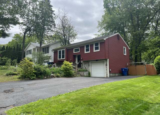 Property at 61 Litchfield Rd, Farmington, CT 06085, 2 beds, 1.5 baths