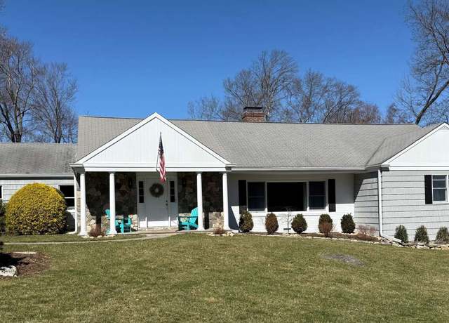 Property at 123 Pond Rd, Stamford, CT 06902, 3 beds, 2.5 baths