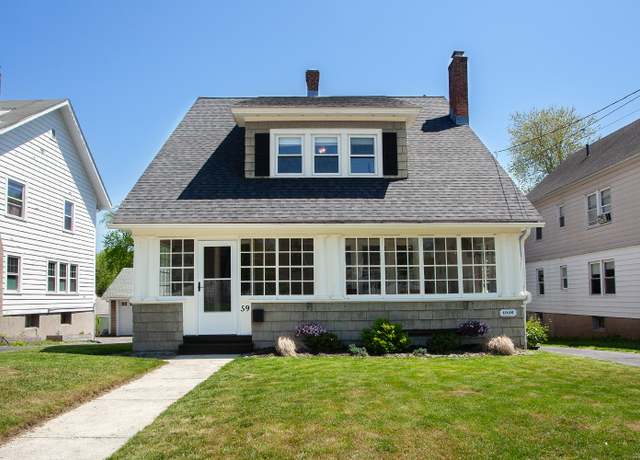 Property at 59 Benton St, Manchester, CT 06040, 3 beds, 1.5 baths