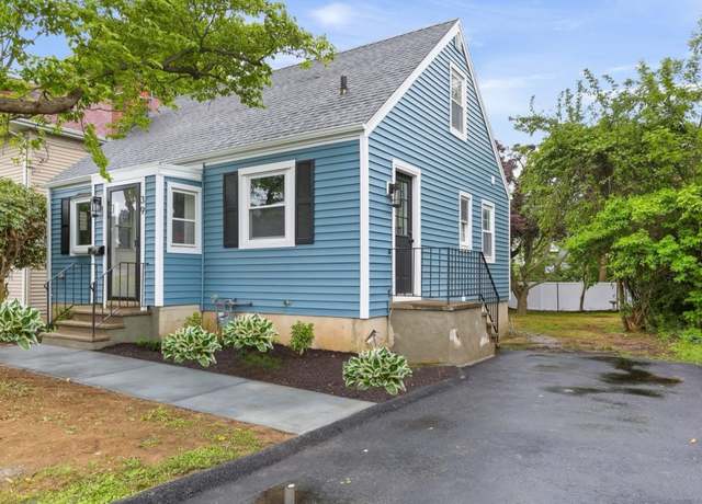Property at 39 Burwood Ave, Stamford, CT 06902, 3 beds, 2 baths