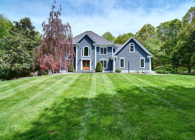 Property at 34 Tamarac Dr, Glastonbury, CT 06033, 4 beds, 3.5 baths