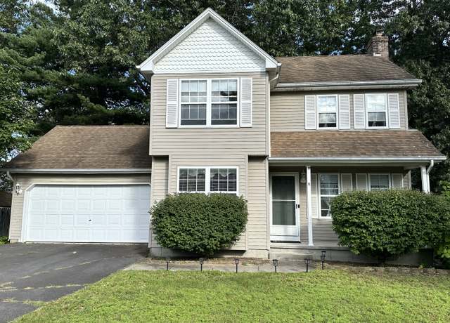 Property at 8 Acorn Dr, Windsor Locks, CT 06096, 3 beds, 2.5 baths