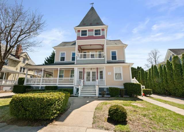 Property at 56-58 E Main St, Stonington, CT 06355, 12 beds, 7 baths