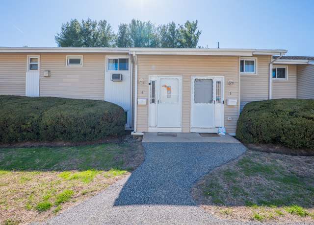 Property at 468 Danbury Rd Apt 6, New Milford, CT 06776, 2 beds, 1 bath
