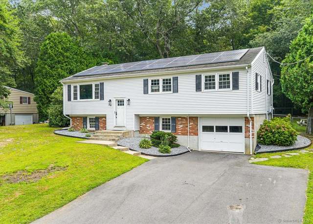 Property at 41 Cottonwood Ln, Montville, CT 06382, 3 beds, 1.5 baths