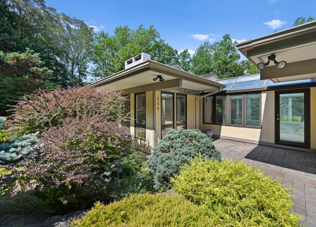 Property at 232 Sleepy Hollow Rd, New Canaan, CT 06840, 4 beds, 4 baths