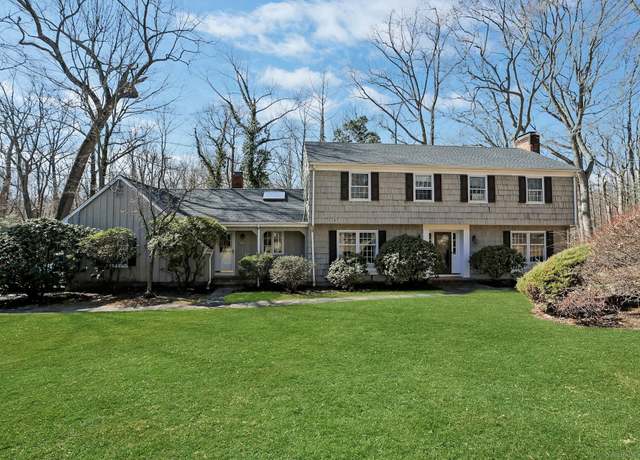 Property at 7 Lantern Ln, Darien, CT 06820, 4 beds, 3.5 baths