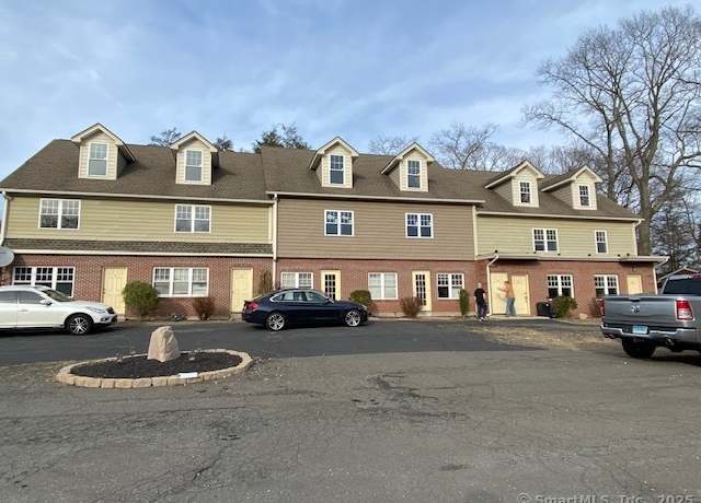 Property at 1500 Wolcott Rd, Wolcott, CT 06716, 2 beds, 2 baths