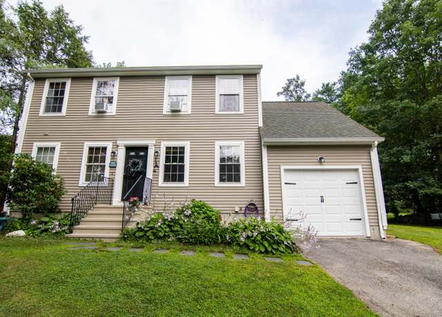 Property at 101 Prospect St, Putnam, CT 06260, 3 beds, 2 baths
