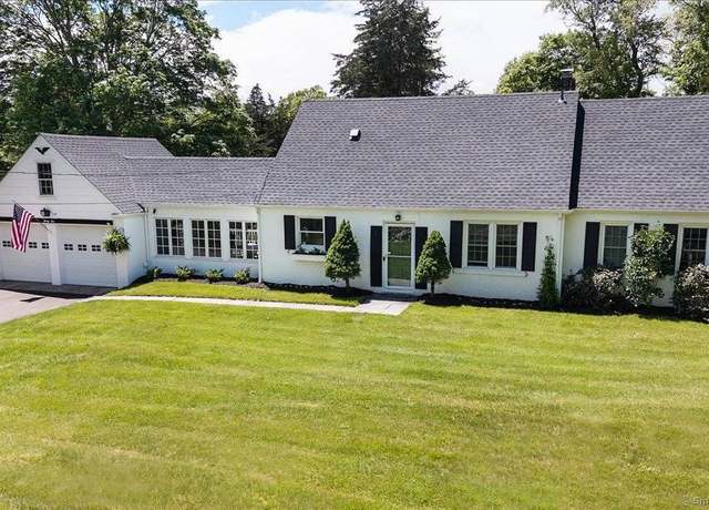 Property at 35 Old Newtown Rd, Monroe, CT 06468, 5 beds, 2 baths