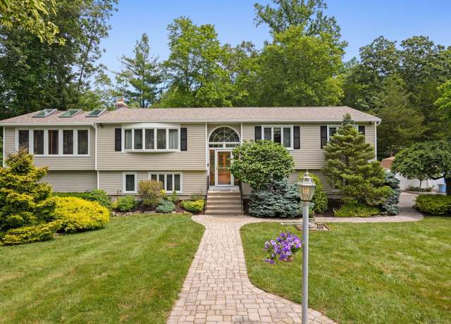 Property at 31 Astor Dr, Shelton, CT 06484, 3 beds, 2 baths