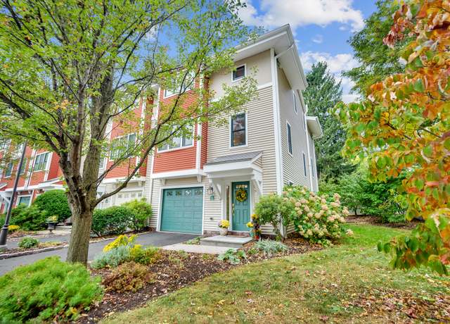 Property at 645 Prospect Ave #11, West Hartford, CT 06105, 3 beds, 3.5 baths