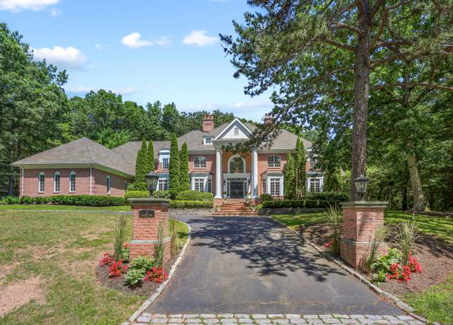 Property at 12 Clermont Park, Farmington, CT 06032, 6 beds, 7.5 baths
