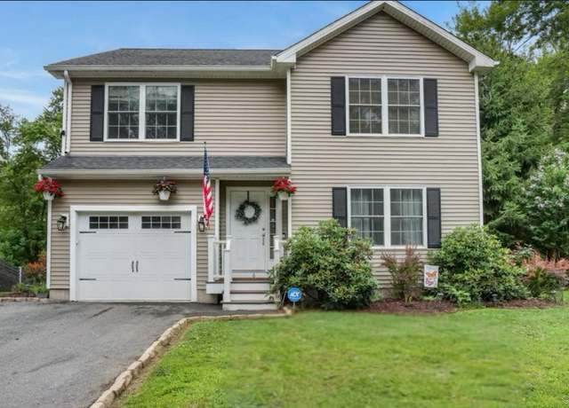 Property at 6 Pochong Trl, Shelton, CT 06484, 3 beds, 2.5 baths