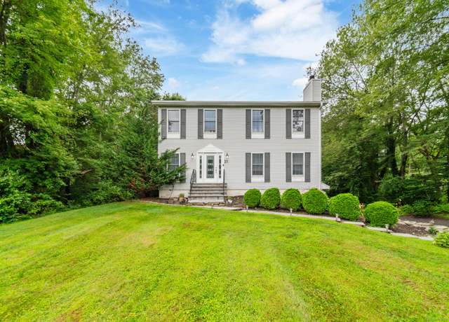 Property at 31 McVeigh Rd, Woodbury, CT 06798, 4 beds, 2.5 baths