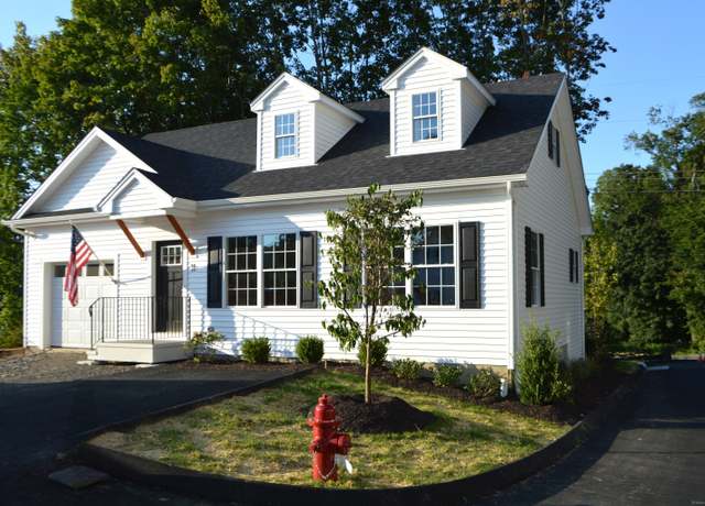 Property at 42 Plumtrees Rd #11, Bethel, CT 06801, 3 beds, 2 baths