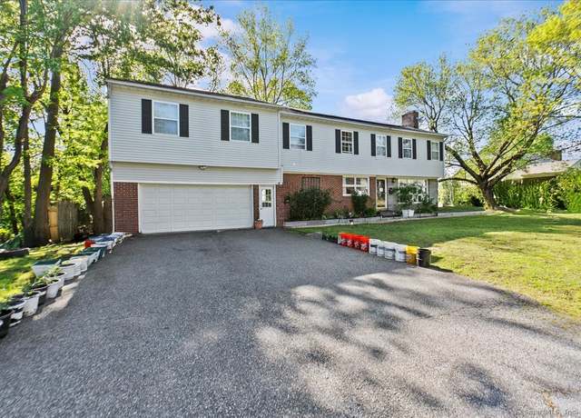 Property at 146 Whitewood Rd, Torrington, CT 06790, 4 beds, 1.5 baths