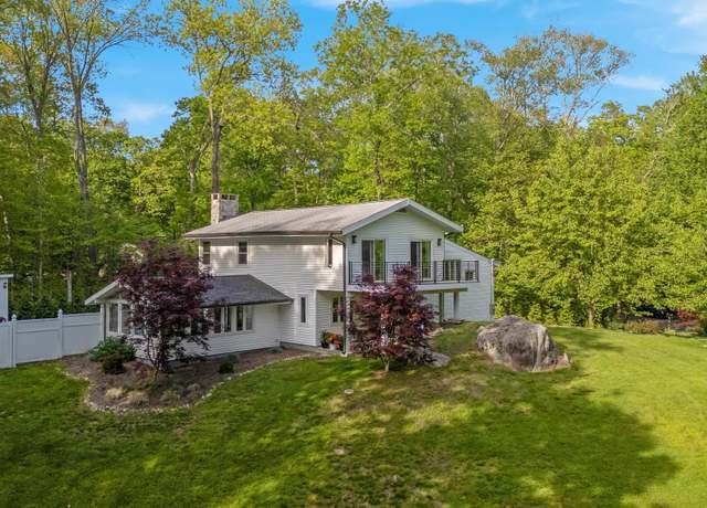 Property at 135 Gary Rd, Stamford, CT 06903, 4 beds, 2.5 baths
