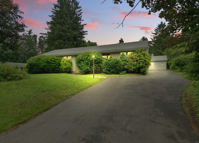 Property at 206 Center Rd, Vernon, CT 06066, 4 beds, 1 bath