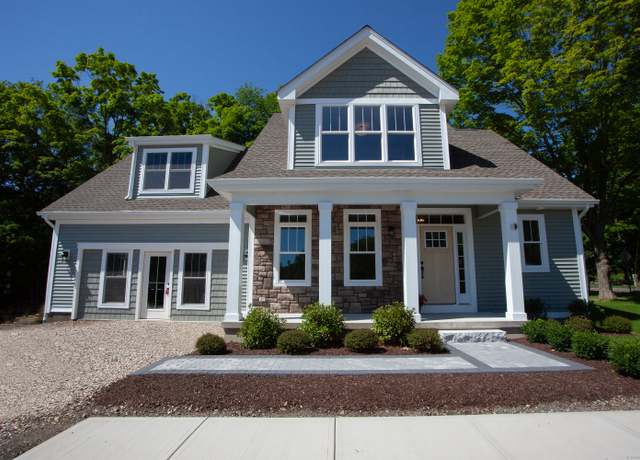 Property at 49 Applegate Ln #49, Canton, CT 06019, 3 beds, 2.5 baths