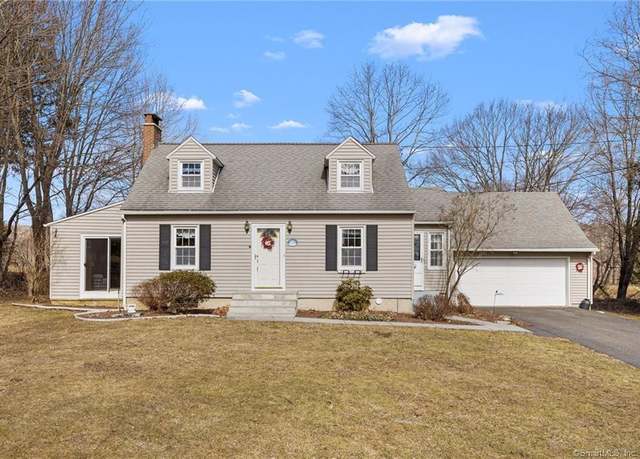 Property at 134 West Rd, Watertown, CT 06795, 2 beds, 1.5 baths