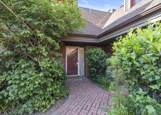 Property at 14 Montoya Dr #14, Branford, CT 06405, 2 beds, 2 baths