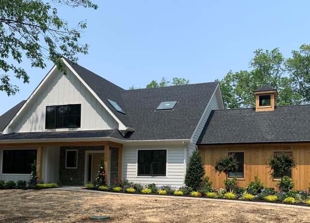 Property at 10 Singing Woods Rd, Norwalk, CT 06850, 4 beds, 4 baths