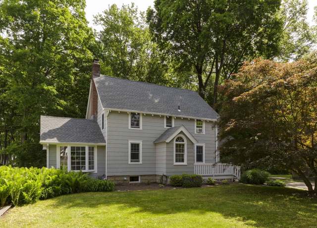 Property at 102 Rose Ln, Darien, CT 06820, 3 beds, 1.5 baths