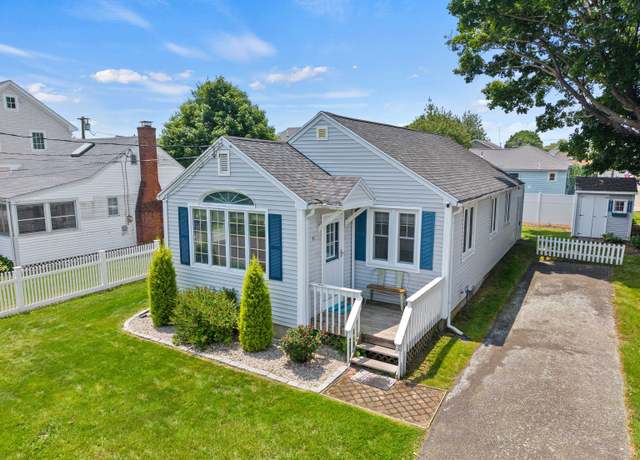 Property at 41 Gorton Ave, Old Lyme, CT 06371, 3 beds, 1 bath