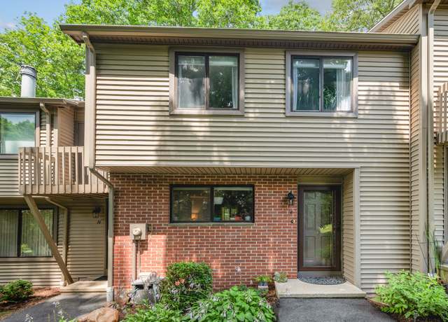 Property at 14 Conestoga Way #14, Glastonbury, CT 06033, 2 beds, 1.5 baths