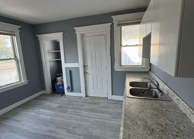 Property at 276 Carroll Ave, Bridgeport, CT 06607, 7 beds, 2 baths