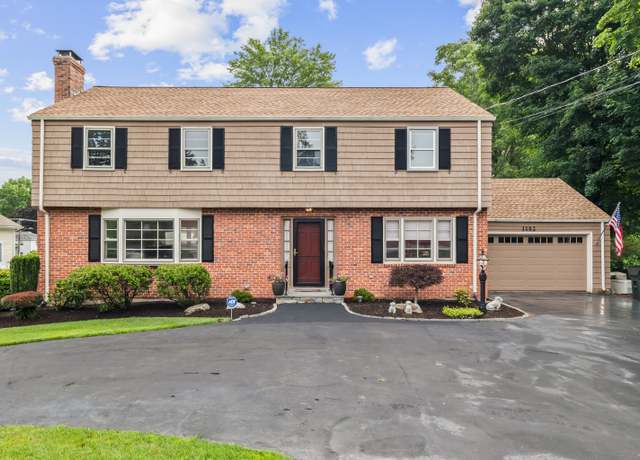 Property at 1182 N Main St, West Hartford, CT 06117, 3 beds, 1.5 baths