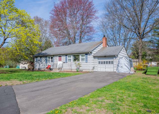 Property at 6 Greenmeadow Dr, Bloomfield, CT 06002, 3 beds, 2.5 baths