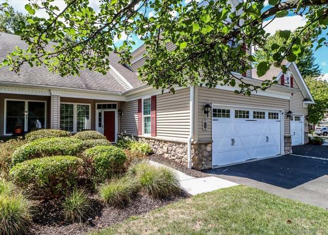Property at 44 Watkins Dr #44, Newtown, CT 06482, 2 beds, 2 baths