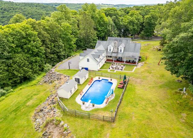 Property at 40 Old Bridge Rd, Brookfield, CT 06804, 4 beds, 3.5 baths