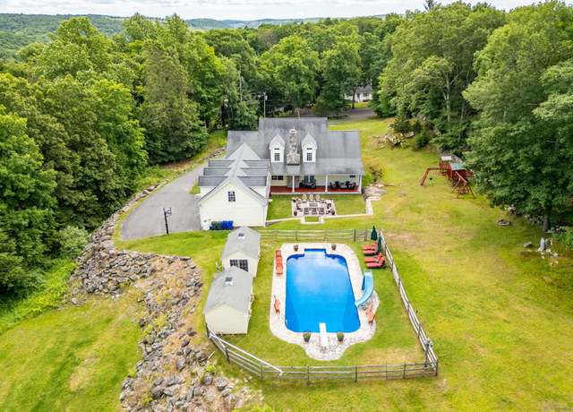 Property at 40 Old Bridge Rd, Brookfield, CT 06804, 4 beds, 3.5 baths