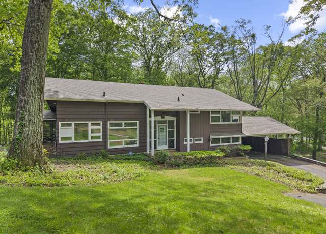 Property at 1 Indian Spring Ln, Norwich, CT 06360, 3 beds, 2.5 baths