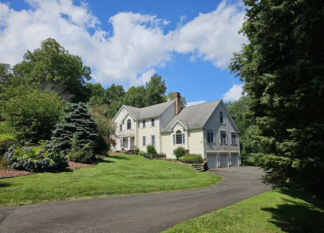 Property at 16 Gate Post Ln, Woodbury, CT 06798, 4 beds, 4 baths